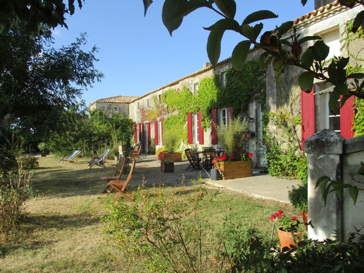 Вілла Logis De Bois Roche Saint-Bonnet-sur-Gironde Екстер'єр фото