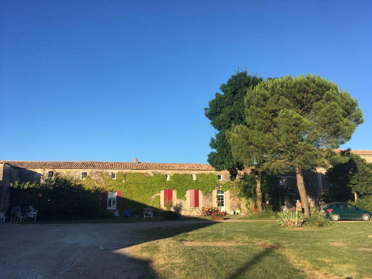 Вілла Logis De Bois Roche Saint-Bonnet-sur-Gironde Екстер'єр фото